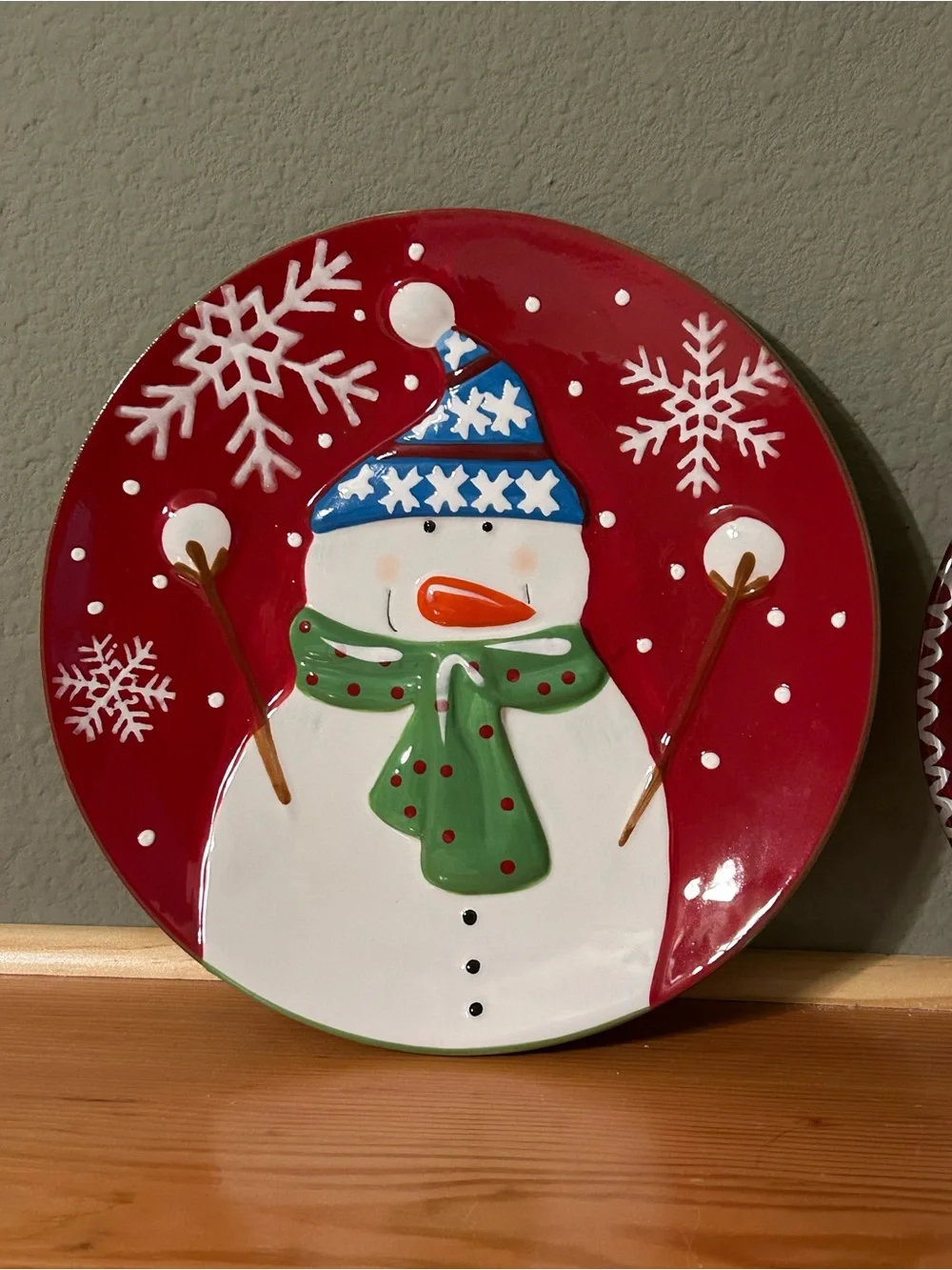 Pier One Jolly Holiday snowman Decorative Plate Set